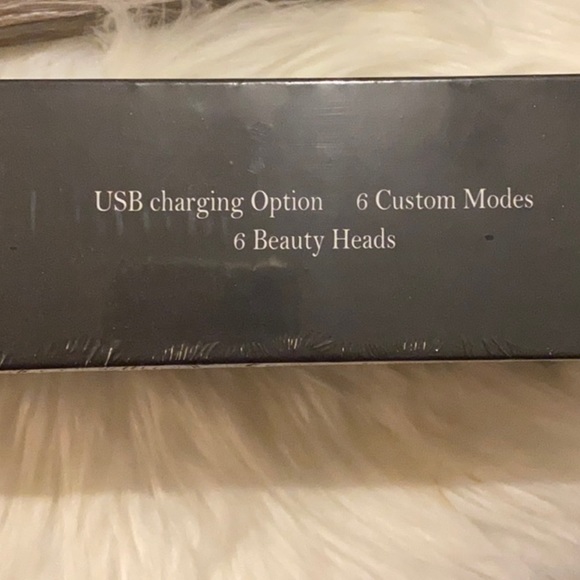 Micrcrystalline Blackhead Remover $175 Sealed - Picture 3 of 4